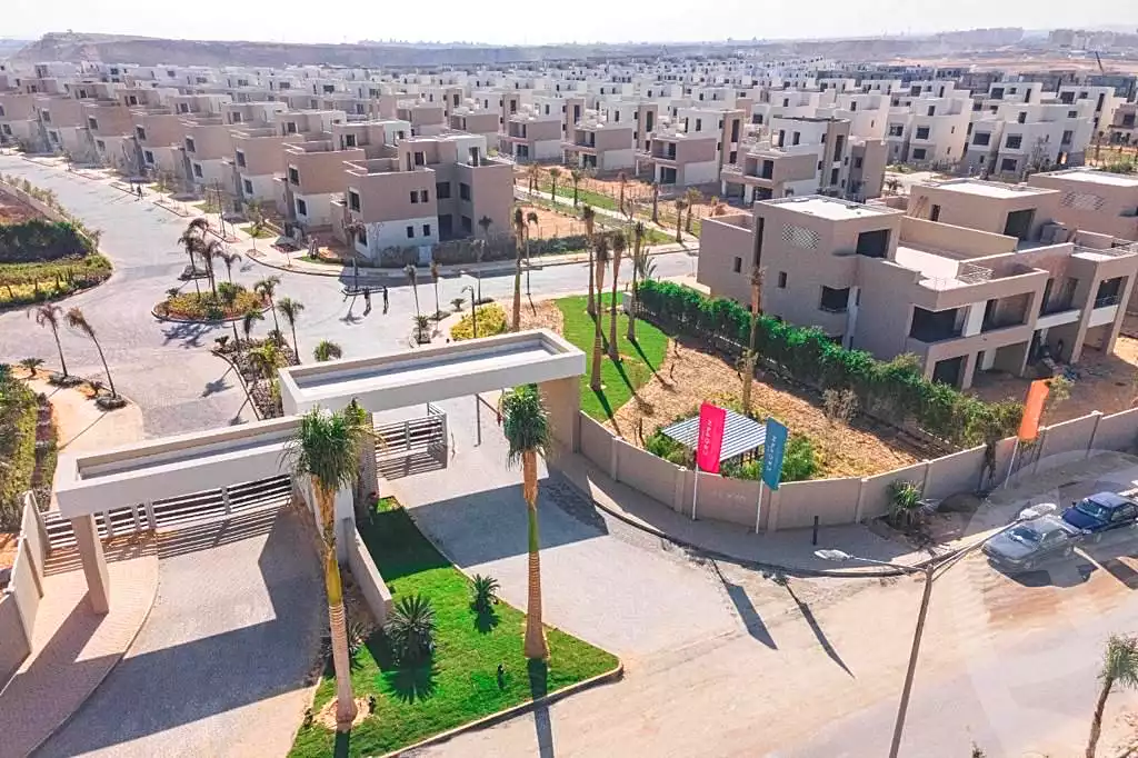 https://aqarmap.com.eg/en/listing/6782893-for-sale-cairo-6th-of-october-compounds-the-crown
