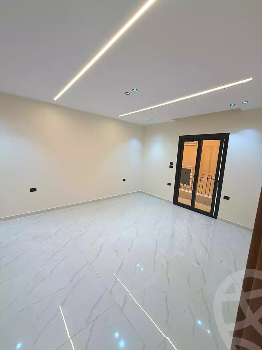 https://aqarmap.com.eg/ar/listing/6783600-for-sale-cairo-6th-of-october-el-ahyaa-neighborhood-3rd-al-hay-al-thalith-st
