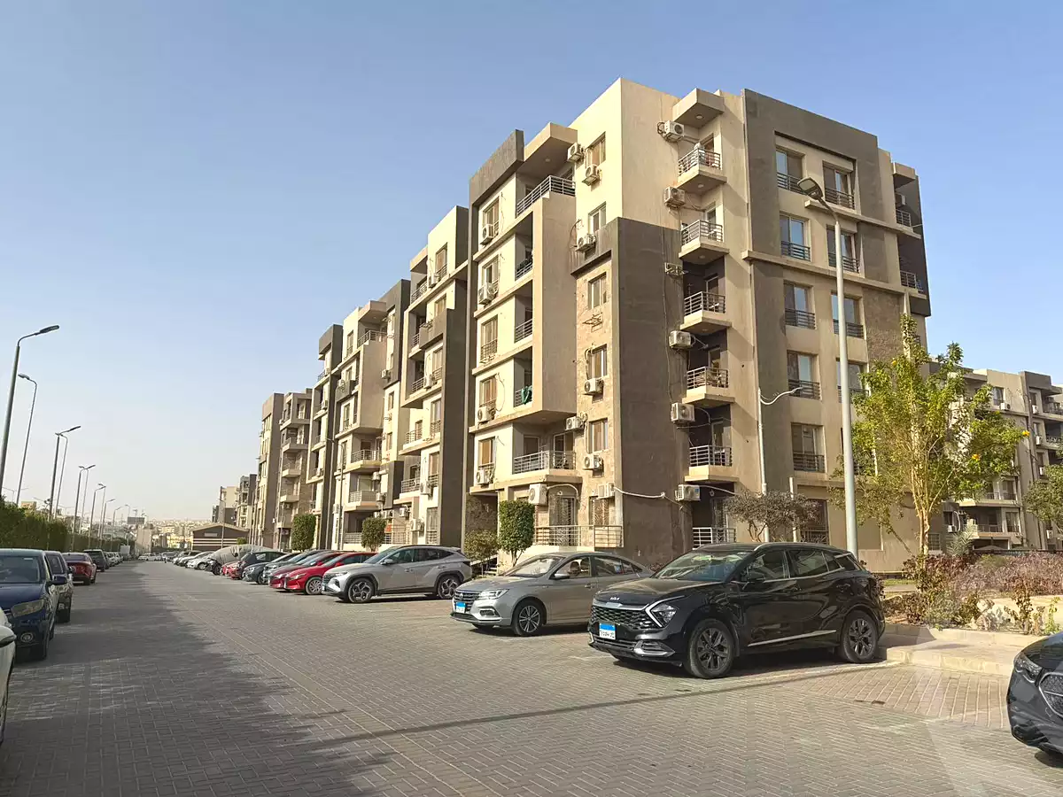 https://aqarmap.com.eg/ar/listing/6783621-for-sale-cairo-el-sheikh-zayed-city-compounds-jn-1