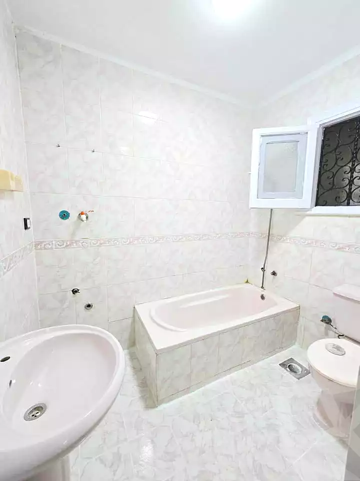 https://aqarmap.com.eg/ar/listing/6783951-for-sale-alexandria-l-jmy-shataa-el-nakheel