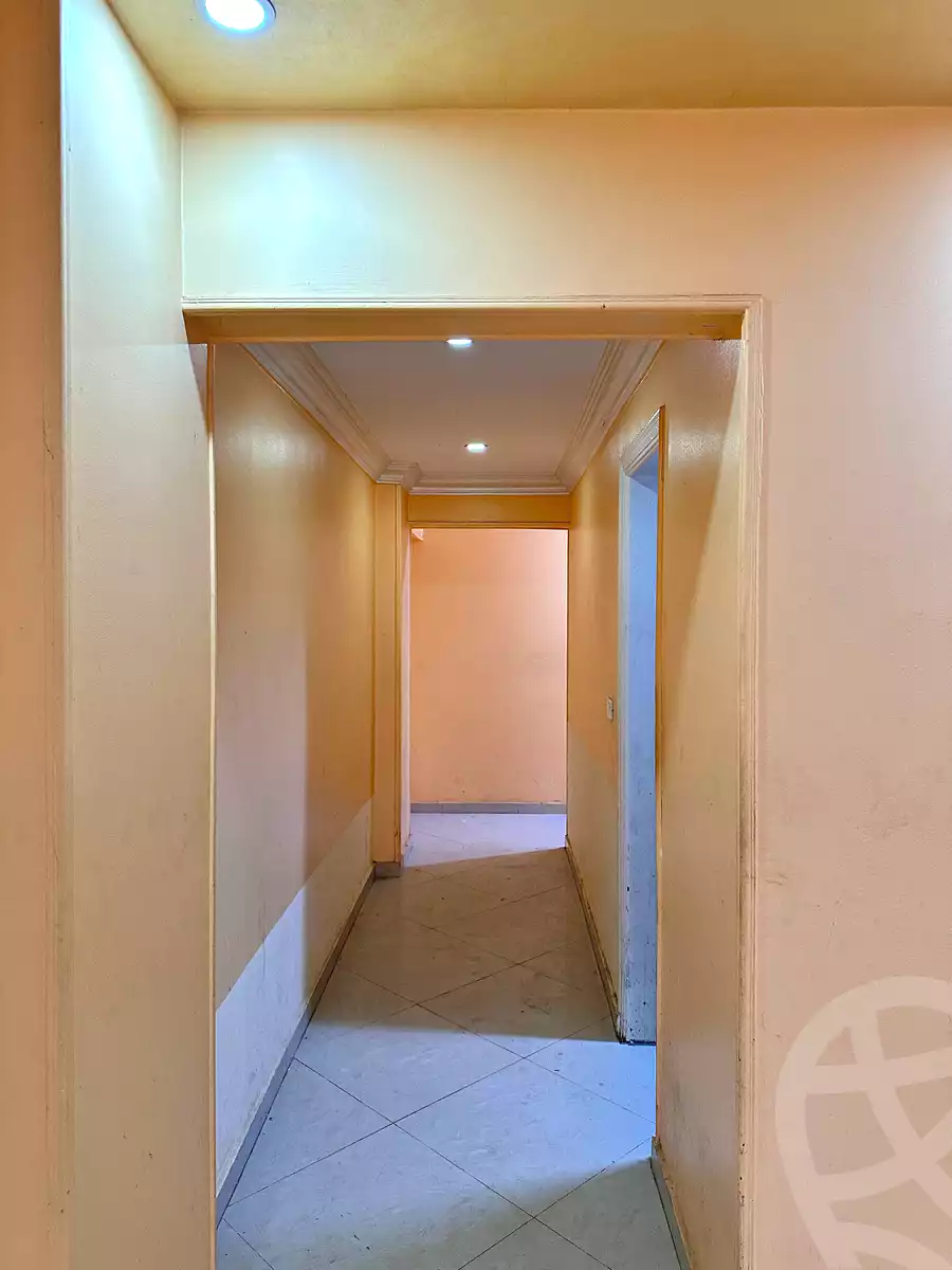 https://aqarmap.com.eg/ar/listing/6784352-for-rent-cairo-6th-of-october-el-ahyaa-neighborhood-3rd-al-hay-al-thalith-st