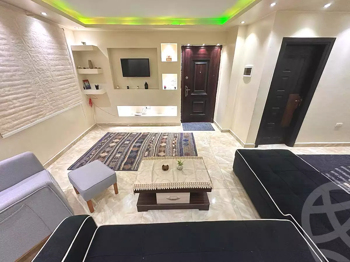 https://aqarmap.com.eg/ar/listing/6785061-for-rent-cairo-6th-of-october-el-ahyaa-neighborhood-4th-neighbourhood-2