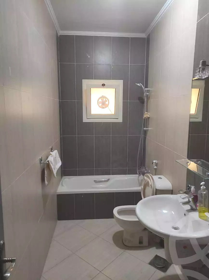 https://aqarmap.com.eg/ar/listing/6785684-for-sale-cairo-new-cairo-el-narges-el-narges-8-omar-makram-street