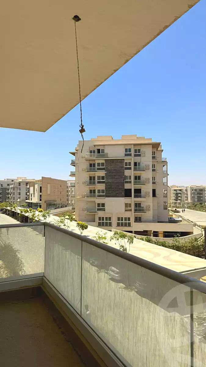 https://aqarmap.com.eg/ar/listing/6788003-for-sale-cairo-new-cairo-compounds-mwntn-fyw-y-syty-club-park-mountain-view-icity