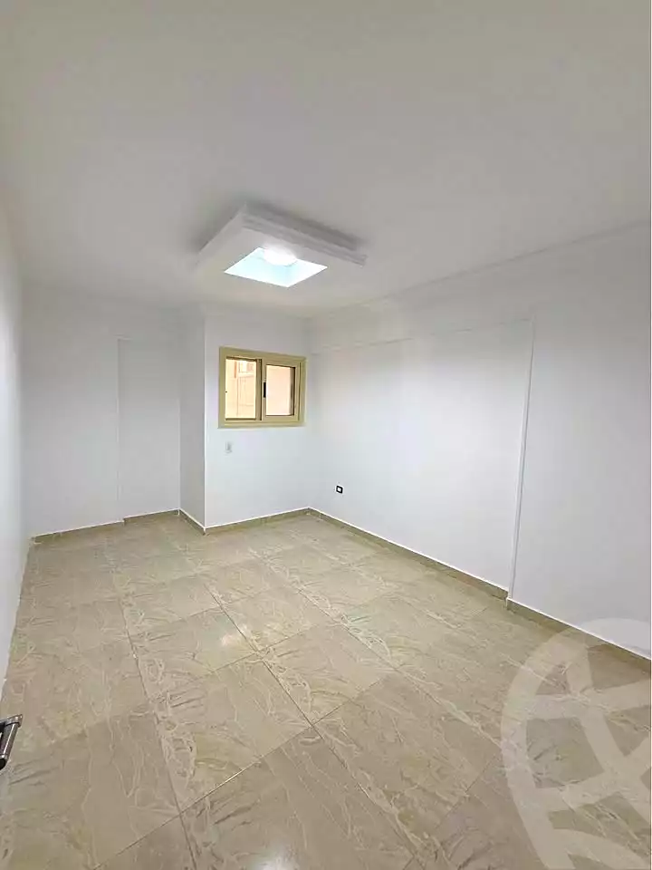 https://aqarmap.com.eg/ar/listing/6788341-for-sale-alexandria-el-asafra-shr-45