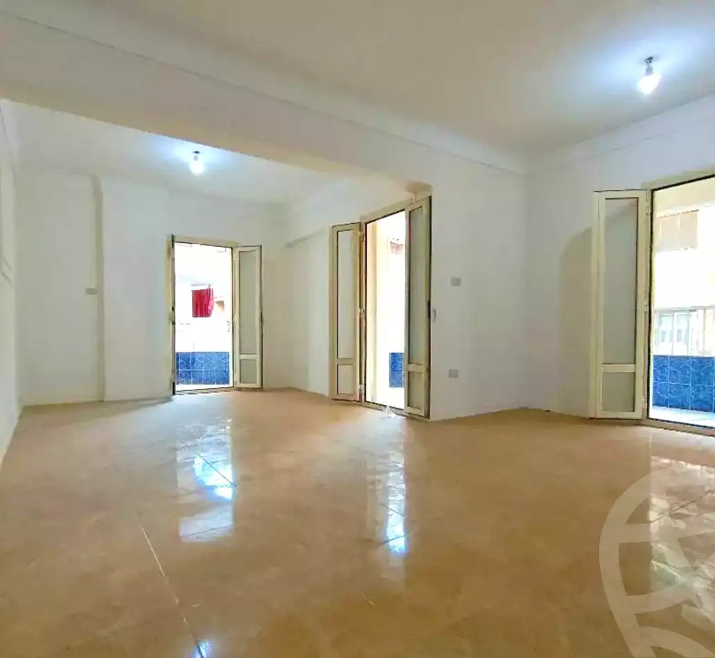 https://aqarmap.com.eg/ar/listing/6789980-for-sale-alexandria-el-asafra-l-sfr-bhry-el-geish-rd