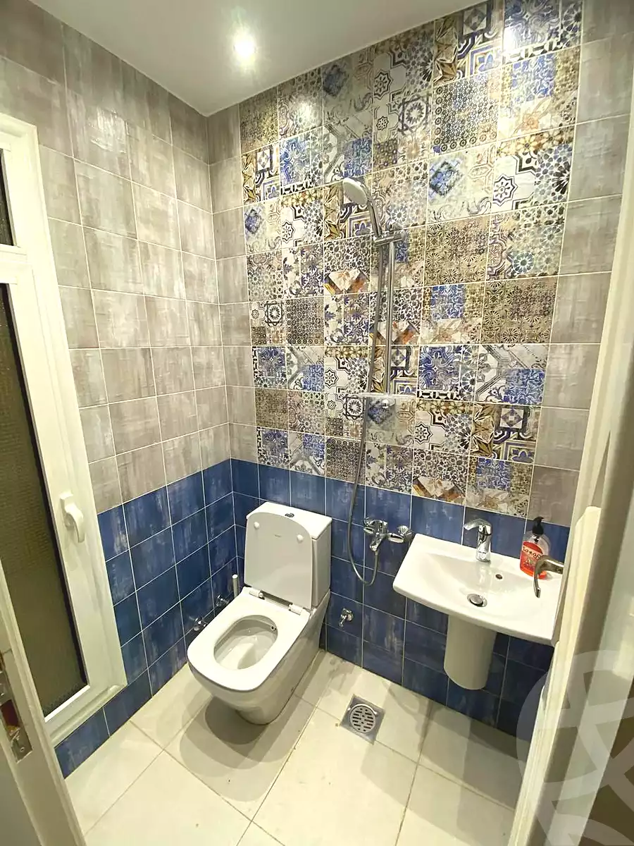https://aqarmap.com.eg/ar/listing/6790467-for-rent-cairo-new-cairo-compounds-mountain-view-hyde-park