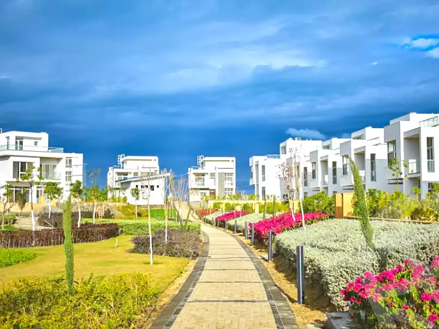 https://aqarmap.com.eg/ar/listing/6790375-for-sale-north-coast-new-alamein-mntj-t-l-lmyn-ljdyd-kmbwnd-mzryn