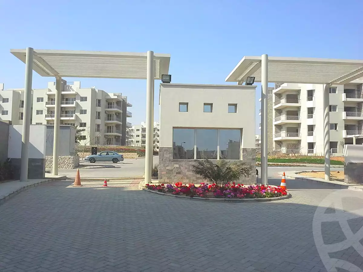 https://aqarmap.com.eg/ar/listing/6790897-for-sale-cairo-el-sheikh-zayed-city-compounds-dh-drys