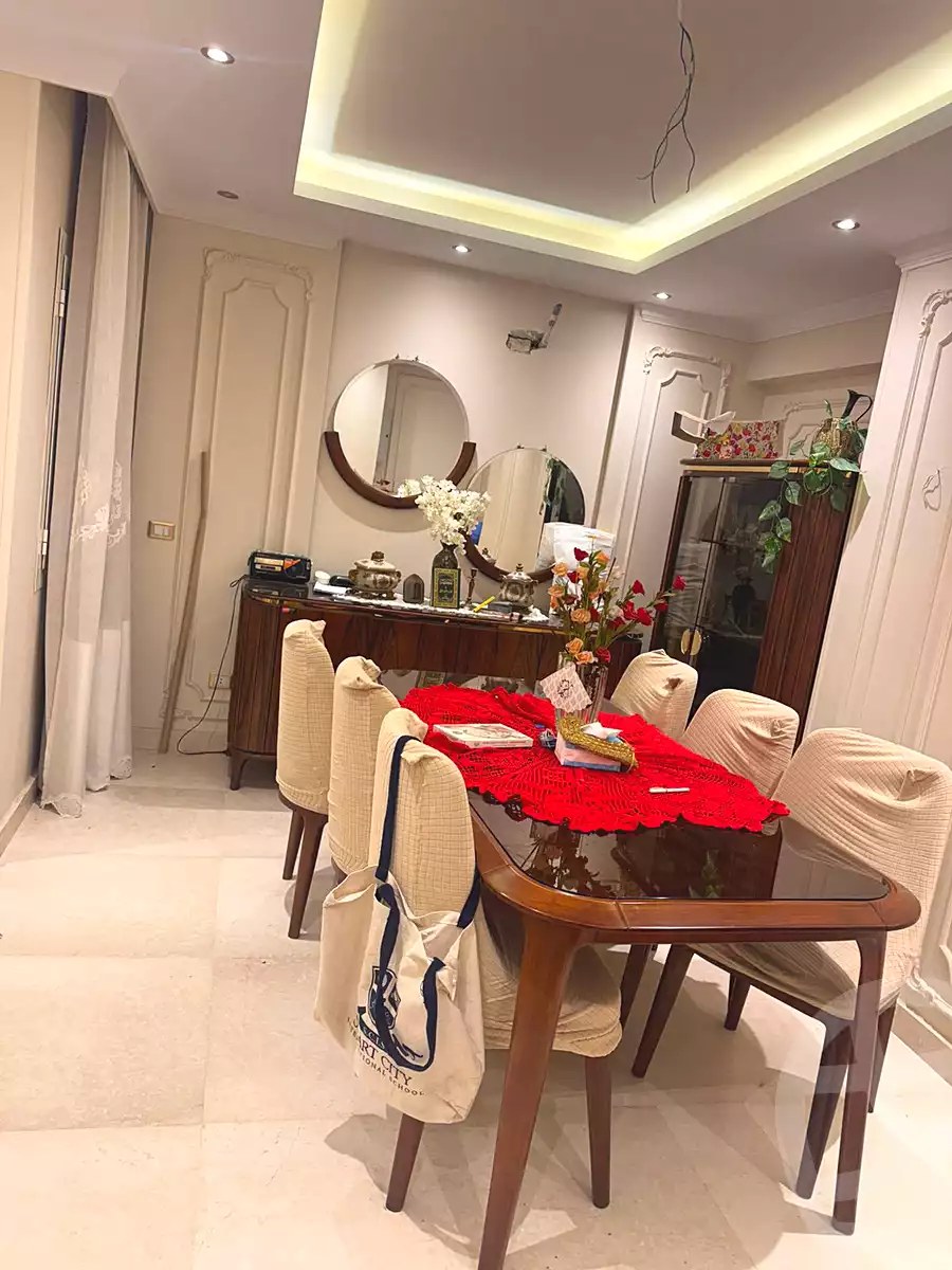 https://aqarmap.com.eg/ar/listing/6791120-for-sale-cairo-new-cairo-compounds-mountain-view-hyde-park