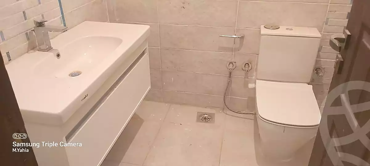 https://aqarmap.com.eg/en/listing/6792845-for-rent-cairo-new-cairo-compounds-les-rois