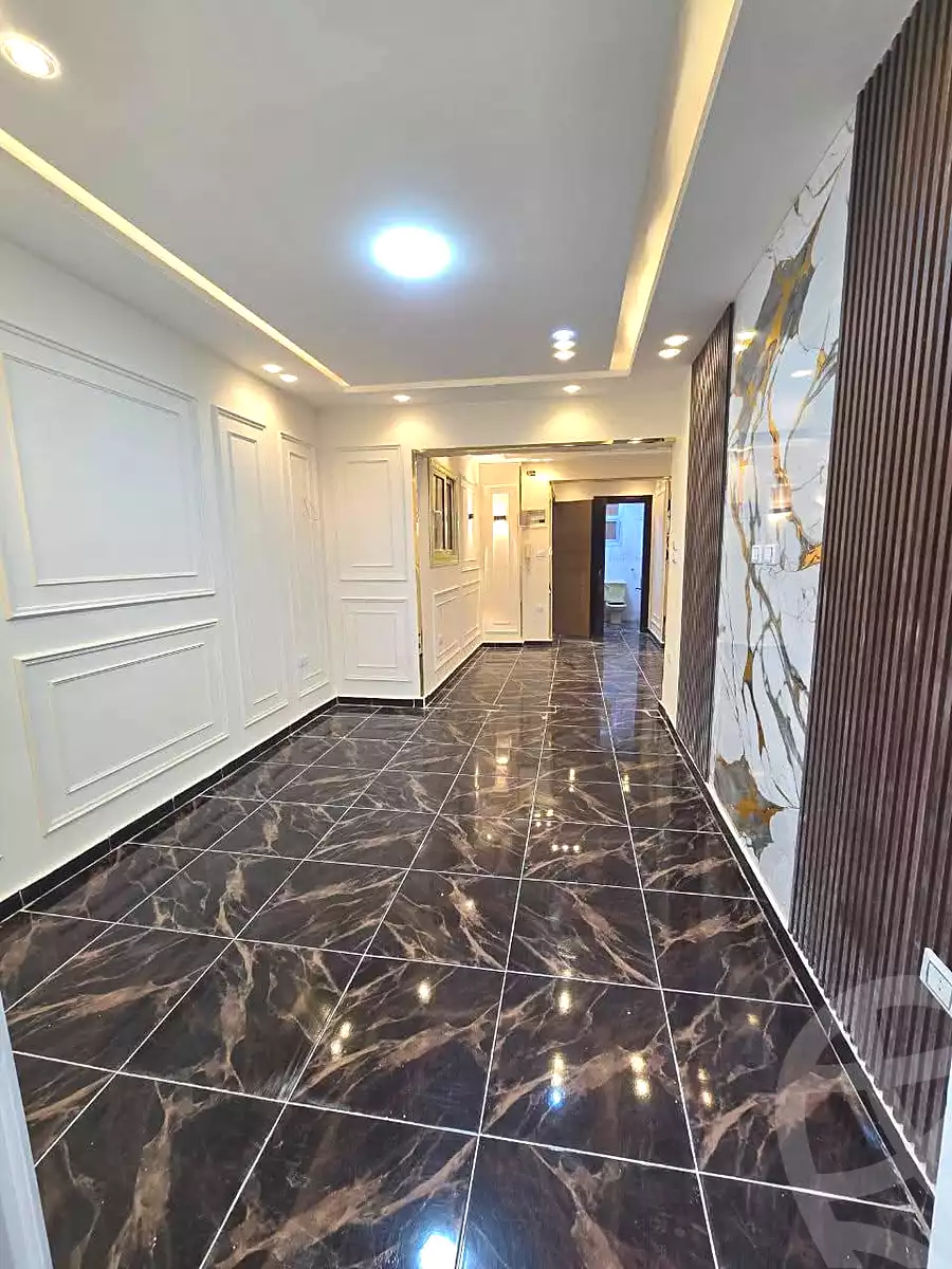 https://aqarmap.com.eg/ar/listing/6793869-for-sale-alexandria-miami-shr-jml-bd-lnsr