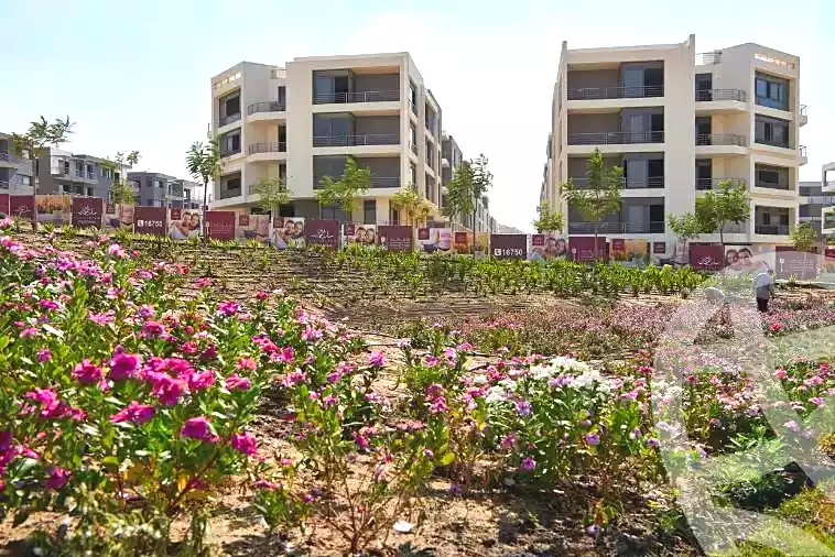 https://aqarmap.com.eg/ar/listing/6794778-for-sale-cairo-new-cairo-compounds-tag-city-shalya-taj-city