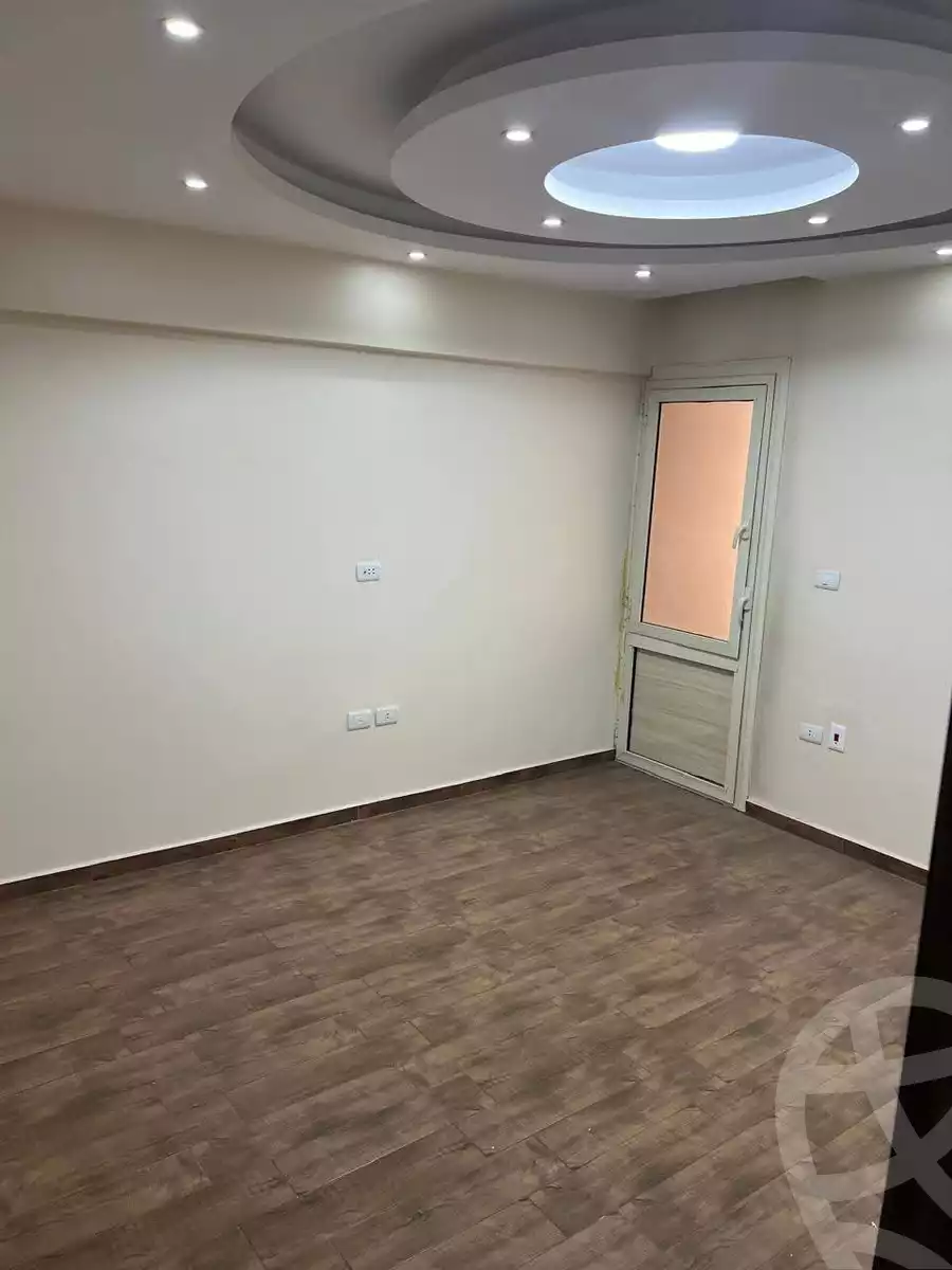 https://aqarmap.com.eg/ar/listing/6795039-for-rent-cairo-helwan-mostafa-fahmy-st