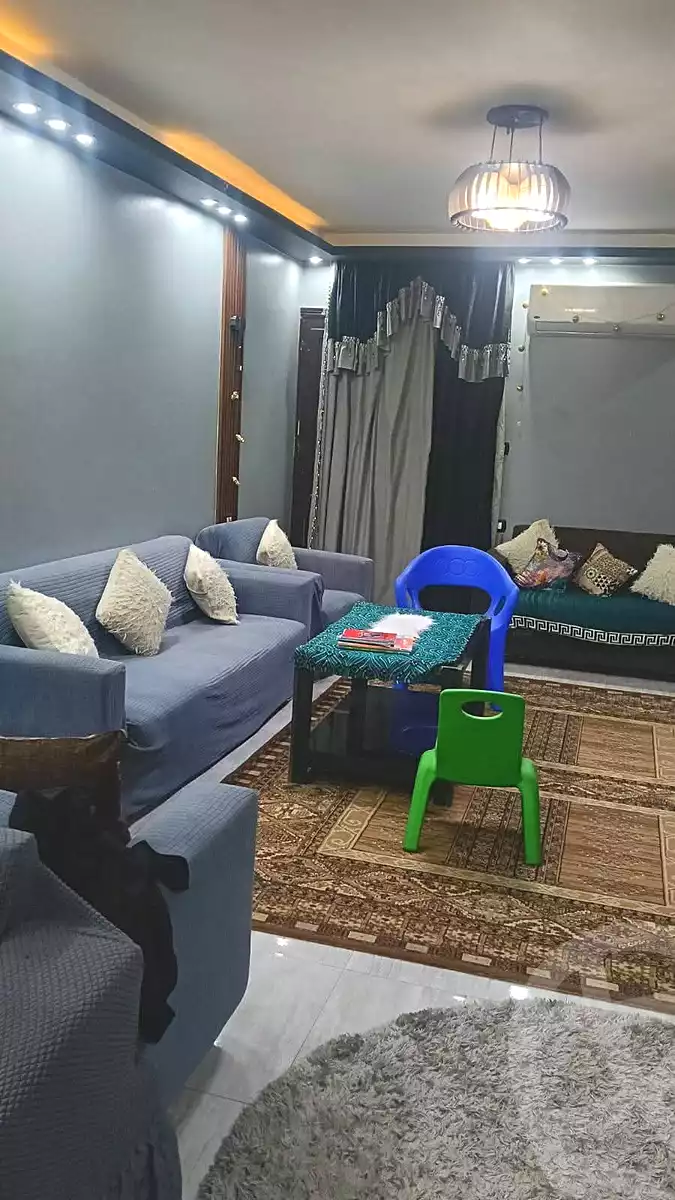 https://aqarmap.com.eg/en/listing/6795174-for-sale-cairo-helwan-ahmed-enci-st