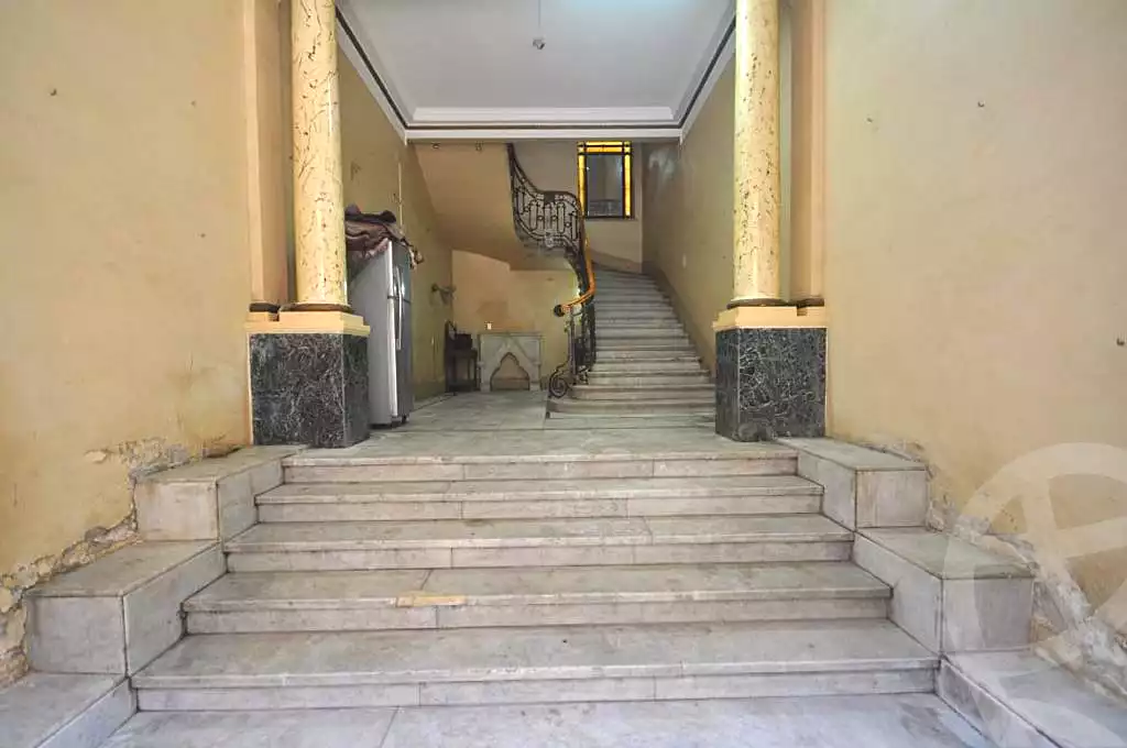 https://aqarmap.com.eg/ar/listing/6799256-for-rent-cairo-downtown-bab-el-loaa-talaat-harb-st
