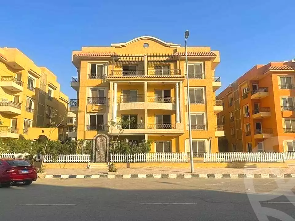 https://aqarmap.com.eg/ar/listing/6799322-for-sale-cairo-el-sheikh-zayed-city-compounds-el-khamayel
