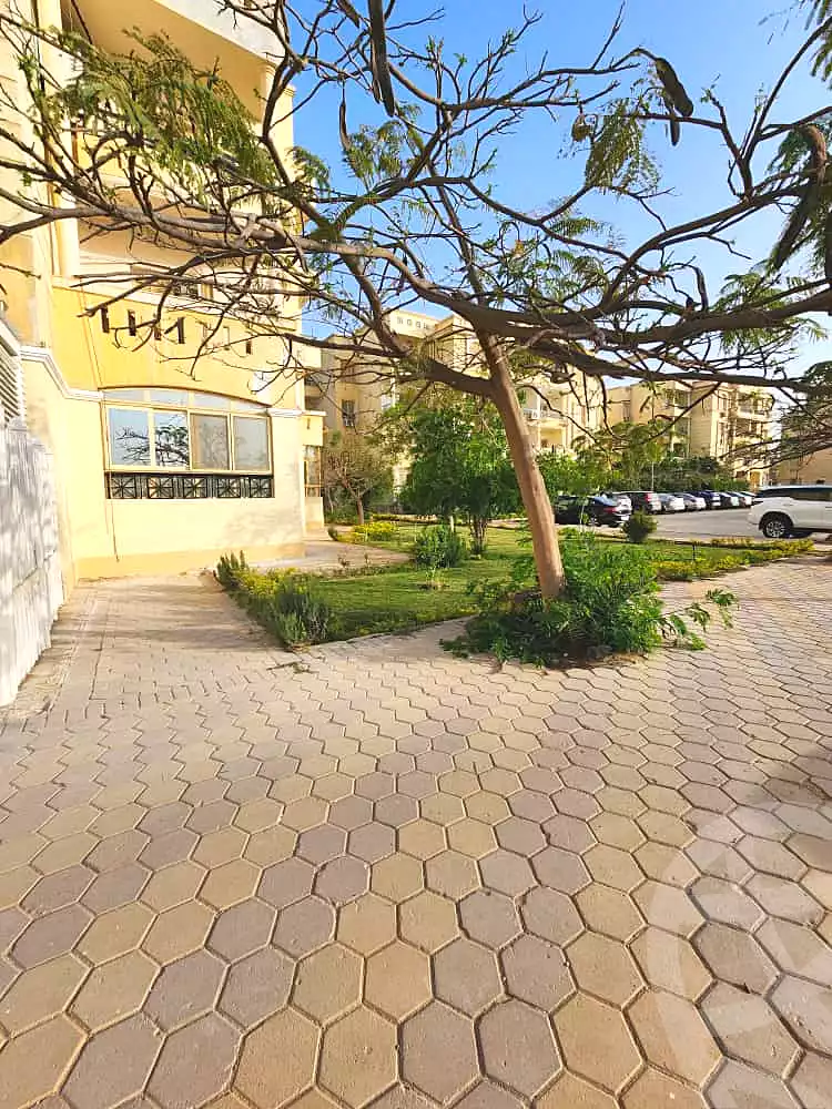 https://aqarmap.com.eg/ar/listing/6799322-for-sale-cairo-el-sheikh-zayed-city-compounds-el-khamayel