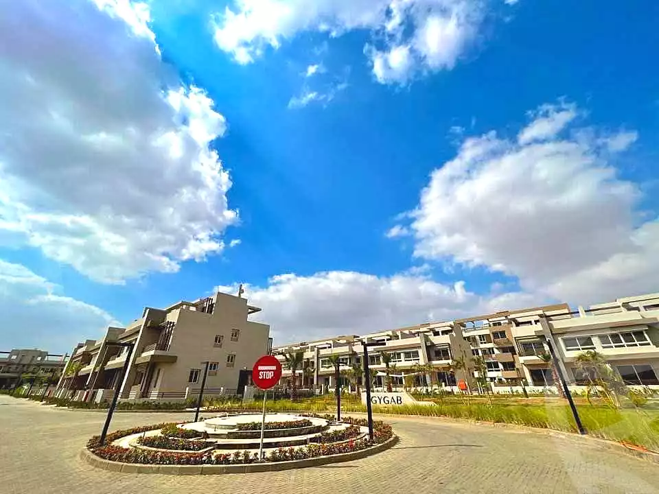 https://aqarmap.com.eg/ar/listing/6799446-for-sale-cairo-new-administrative-capital-r8-the-islands-compound-egygab