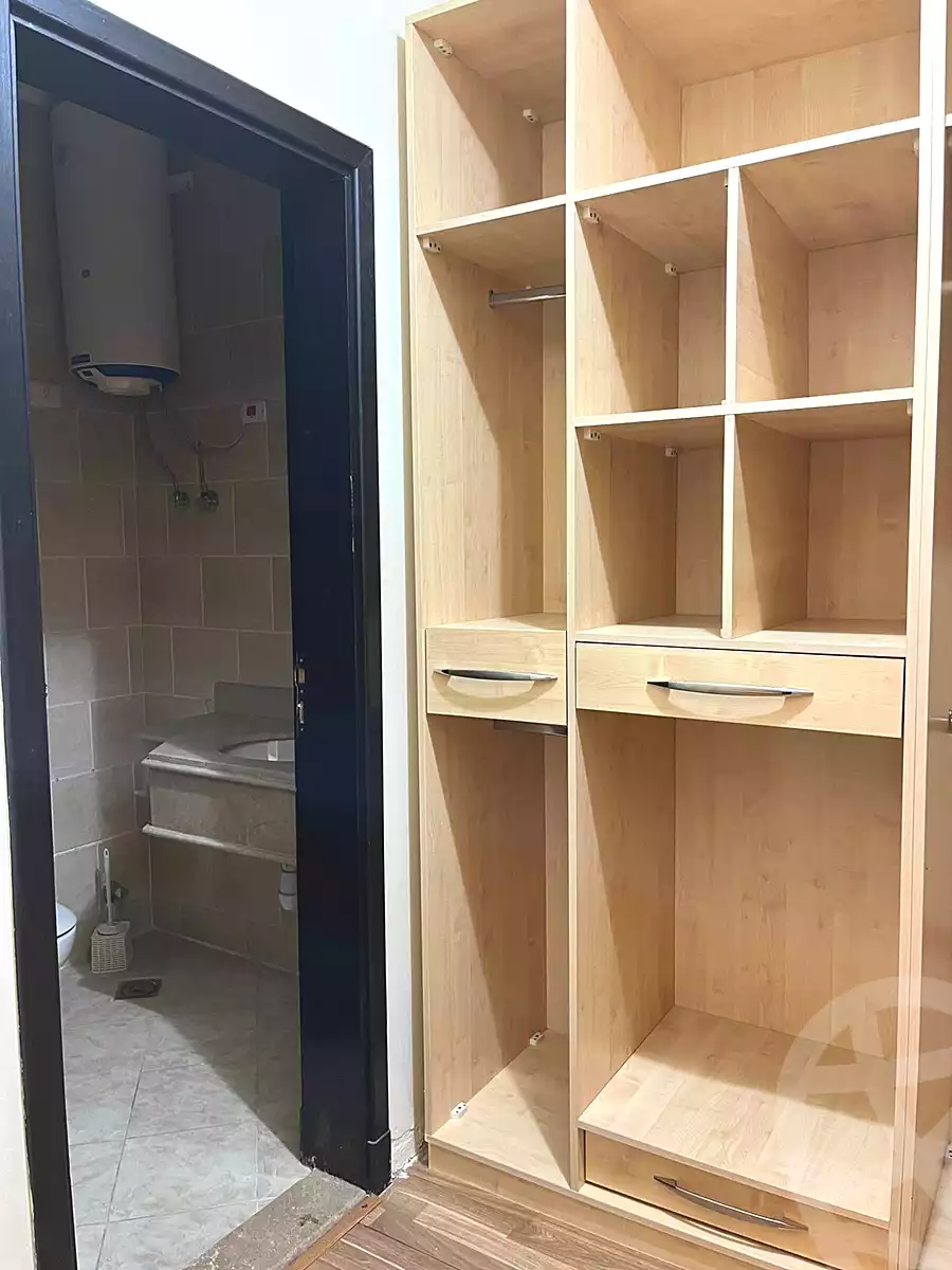 https://aqarmap.com.eg/en/listing/6800885-for-rent-cairo-el-sheikh-zayed-city-compounds-dh-drys