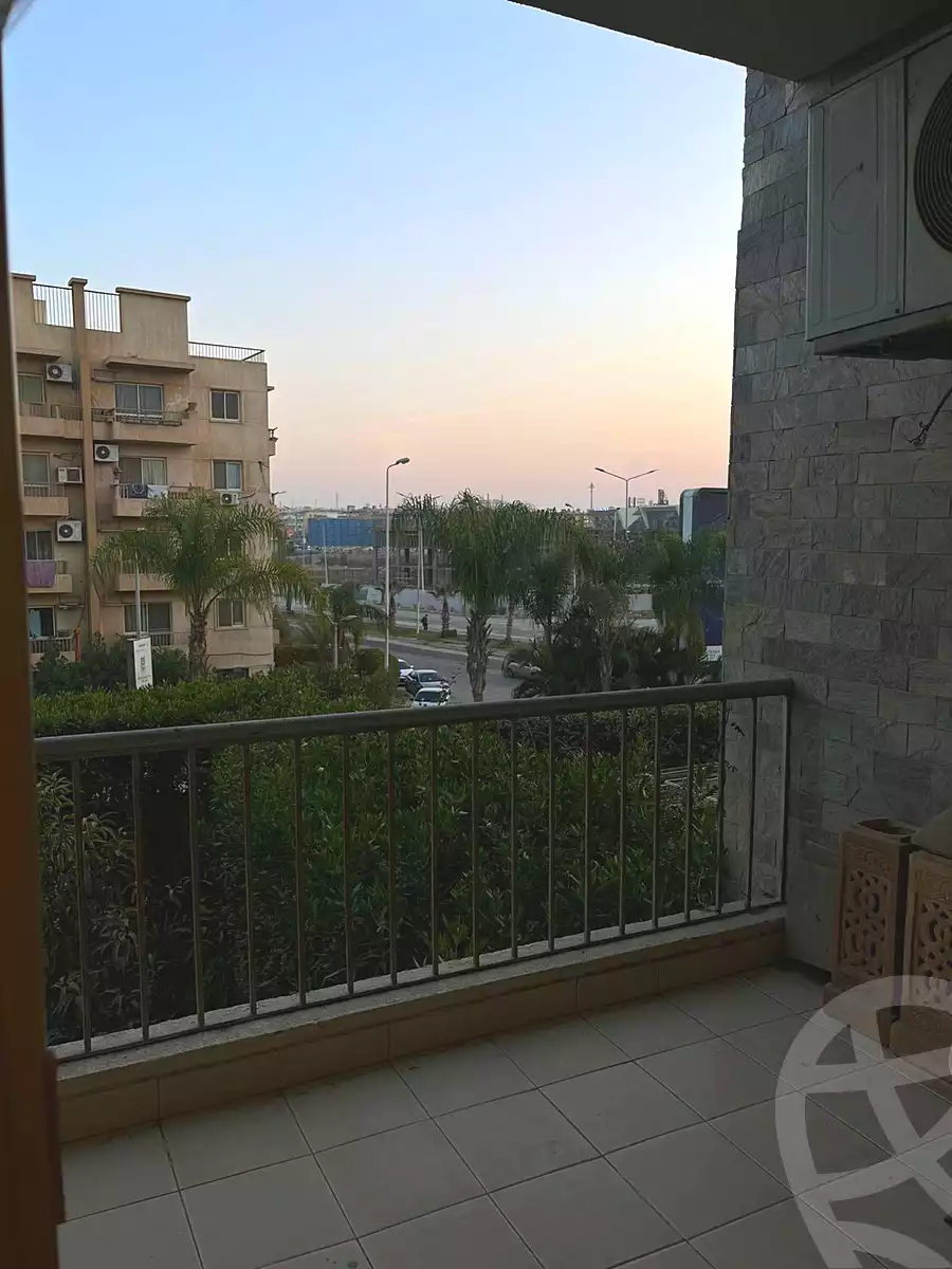 https://aqarmap.com.eg/en/listing/6800885-for-rent-cairo-el-sheikh-zayed-city-compounds-dh-drys