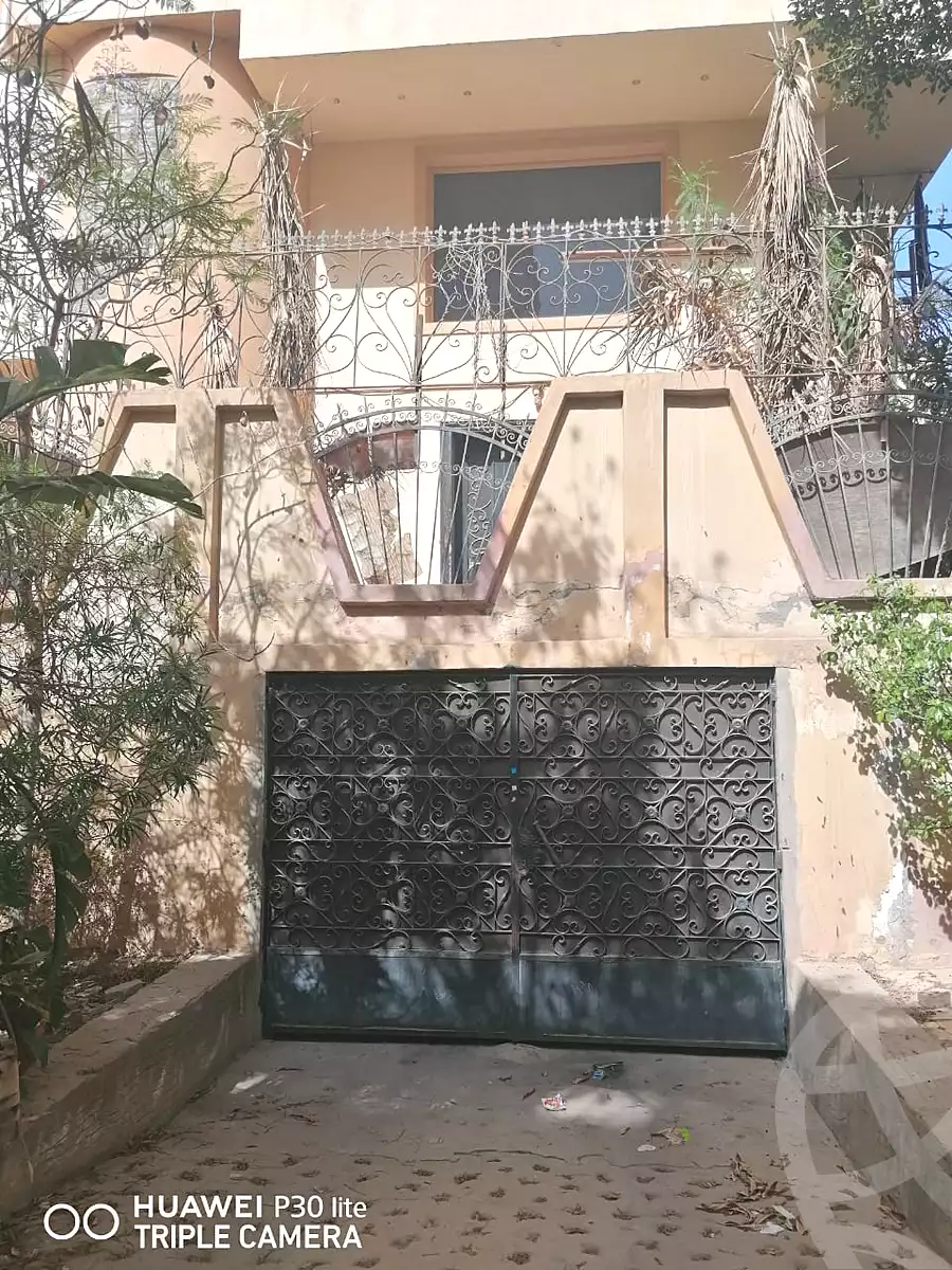 https://aqarmap.com.eg/ar/listing/6801367-for-sale-cairo-6th-of-october-el-ahyaa-neighborhood-3rd-al-hay-al-thalith-st