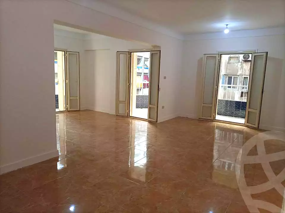 https://aqarmap.com.eg/ar/listing/6802297-for-sale-alexandria-el-asafra-l-sfr-bhry