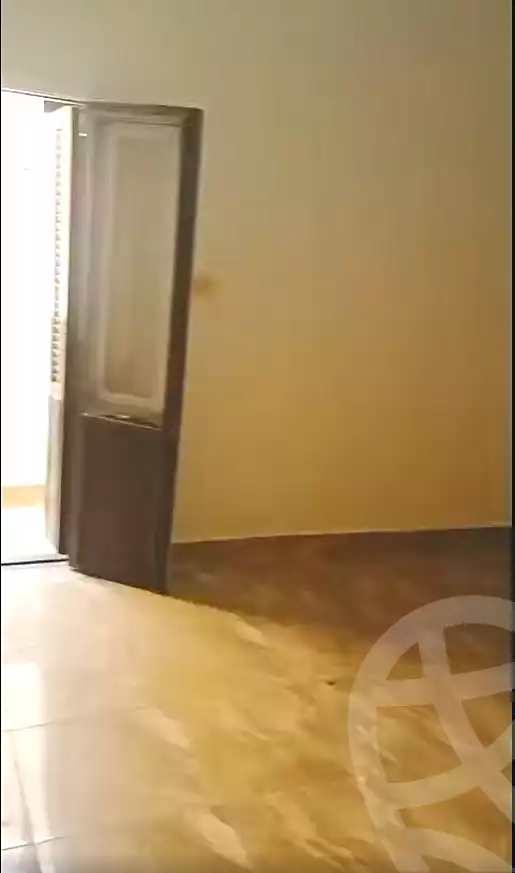 https://aqarmap.com.eg/ar/listing/6802644-for-sale-cairo-helwan-lazoghli-st
