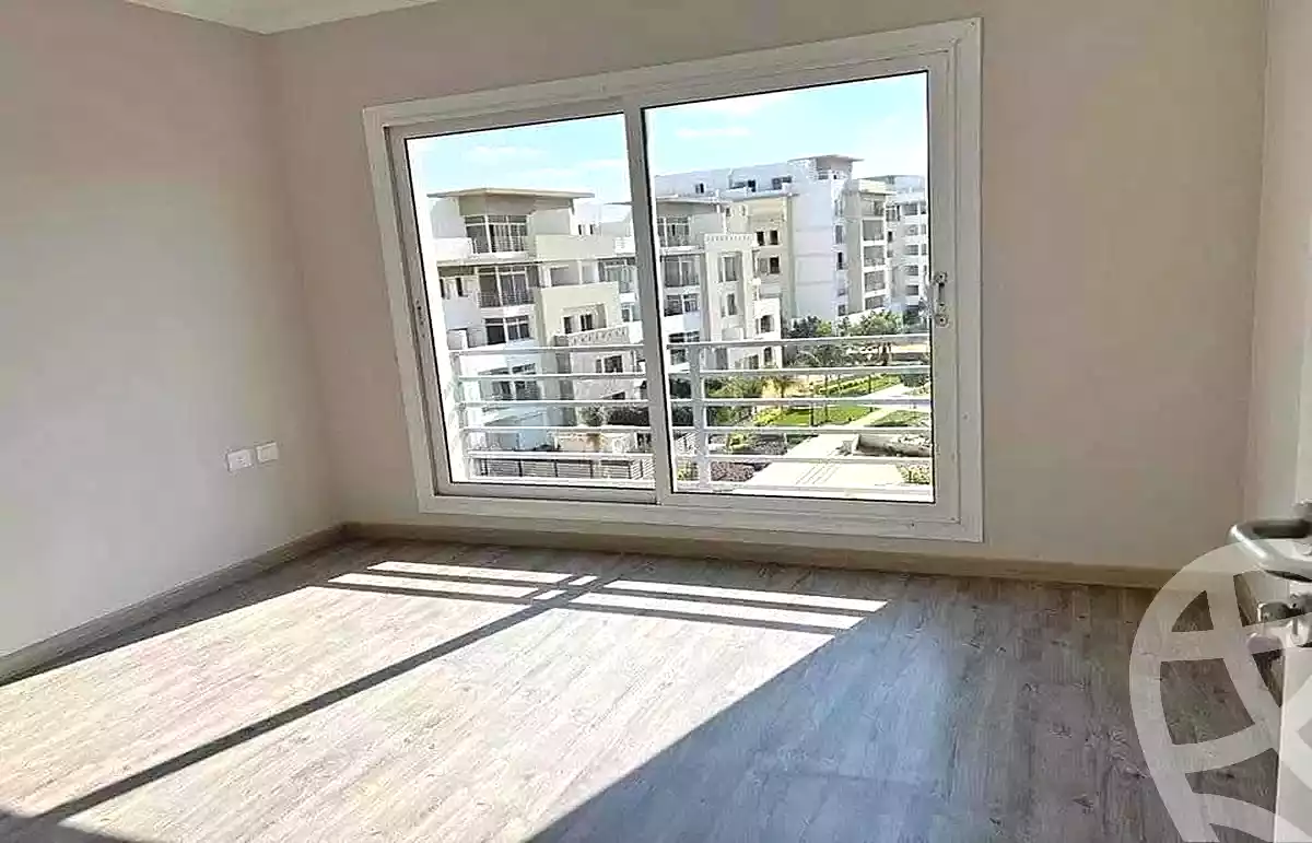 https://aqarmap.com.eg/ar/listing/6802867-for-sale-cairo-new-cairo-compounds-swan-lake-giselle-swan-lake-residence