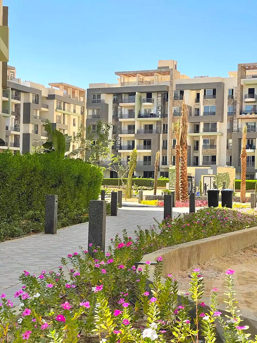 https://aqarmap.com.eg/en/listing/6803311-for-sale-cairo-6th-of-october-hadaeq-october-compounds-kenz