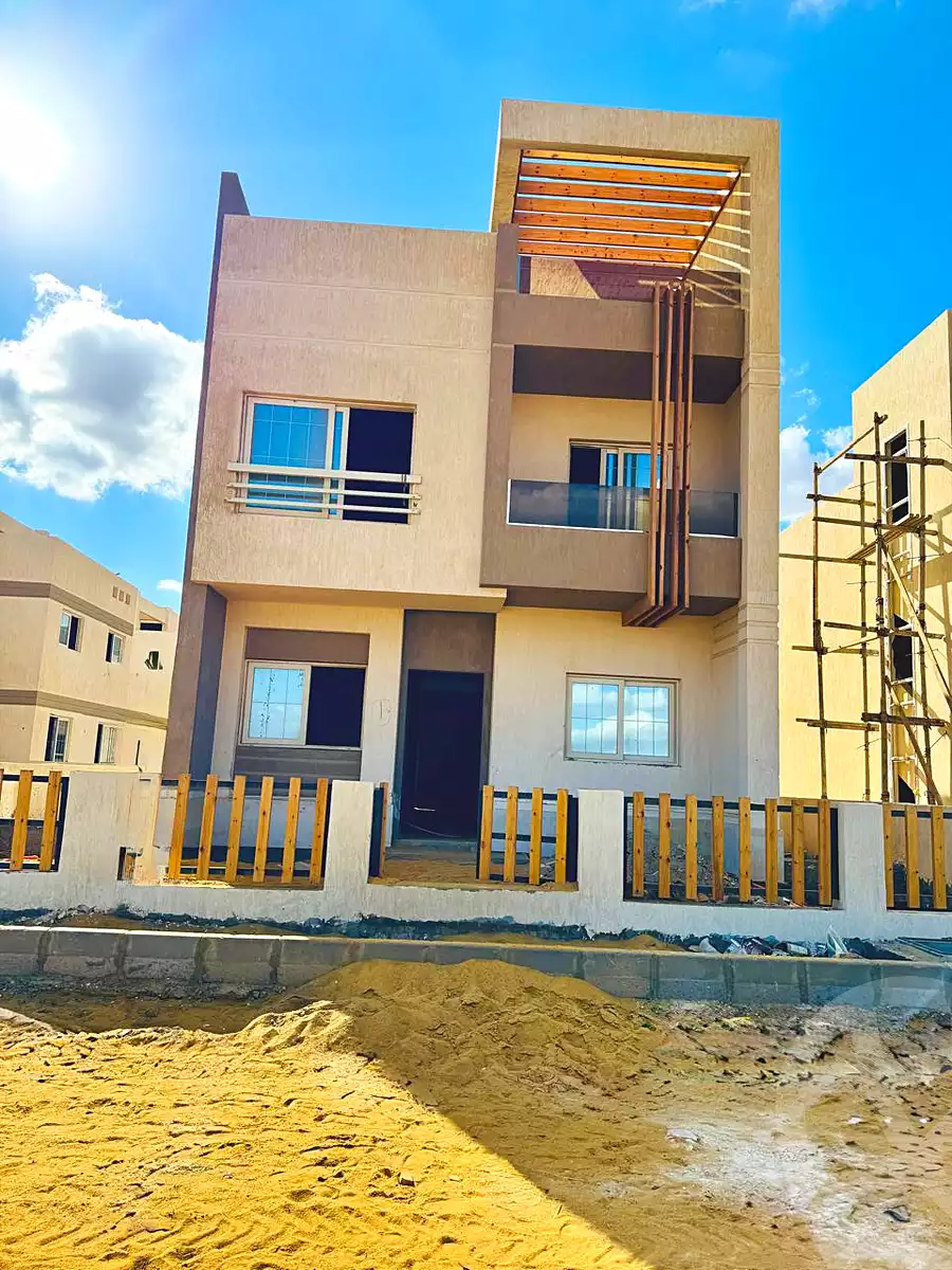 https://aqarmap.com.eg/en/listing/6803449-for-sale-cairo-el-sheikh-zayed-city-lshykh-zyd-ljdyd-montania-park-compound-everest-view