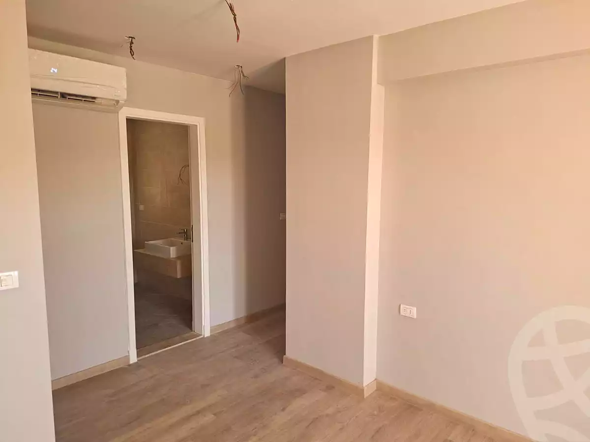https://aqarmap.com.eg/ar/listing/6803585-for-sale-cairo-el-sheikh-zayed-city-compounds-kmbwnd-fyldj-wyst-dr-llttwyr