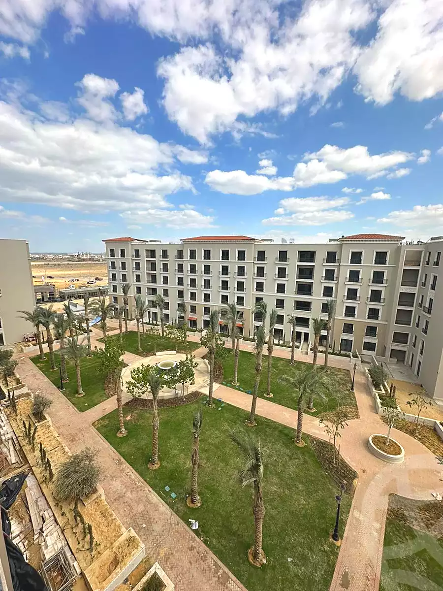 https://aqarmap.com.eg/ar/listing/6803585-for-sale-cairo-el-sheikh-zayed-city-compounds-kmbwnd-fyldj-wyst-dr-llttwyr