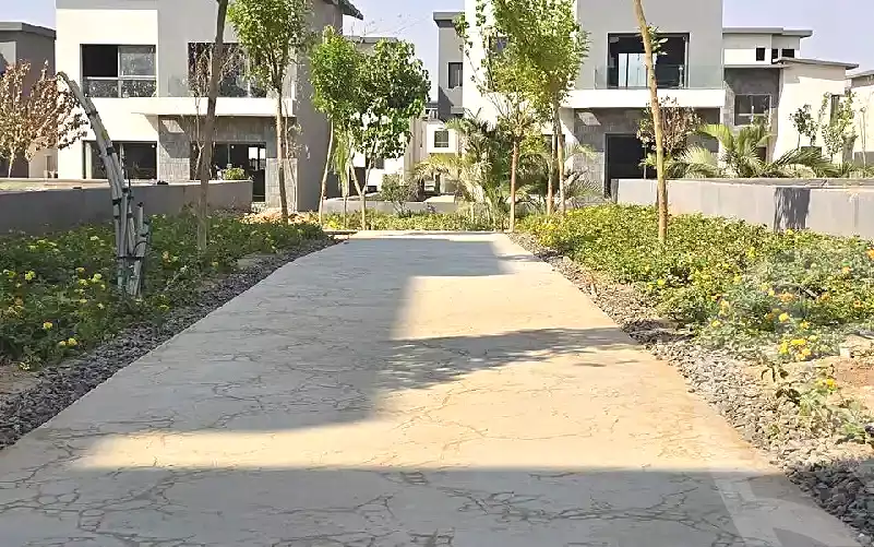 https://aqarmap.com.eg/en/listing/6803797-for-sale-cairo-new-cairo-compounds-kmbwnd-kryk-twn-il-cazar