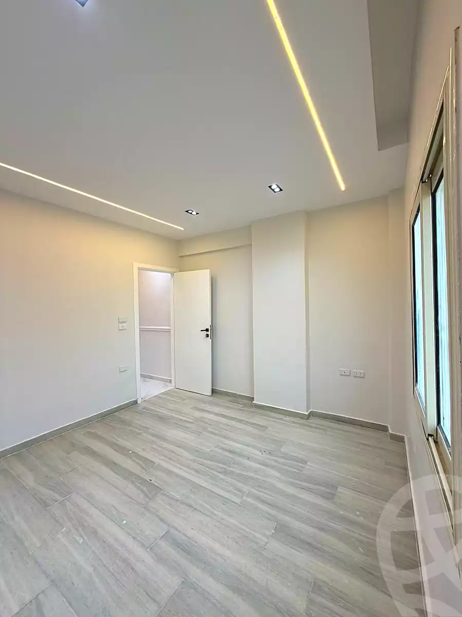 https://aqarmap.com.eg/ar/listing/6804668-for-sale-cairo-6th-of-october-el-ahyaa-neighborhood-3rd-al-hay-al-thalith-st