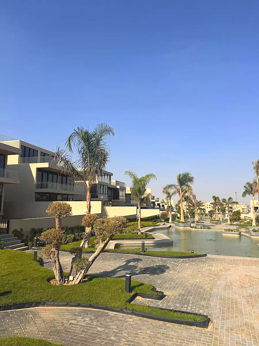 https://aqarmap.com.eg/en/listing/6805573-for-sale-cairo-new-cairo-compounds-lake-view