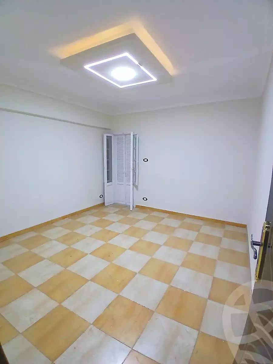 https://aqarmap.com.eg/en/listing/6806423-for-sale-alexandria-lsywf-el-falki