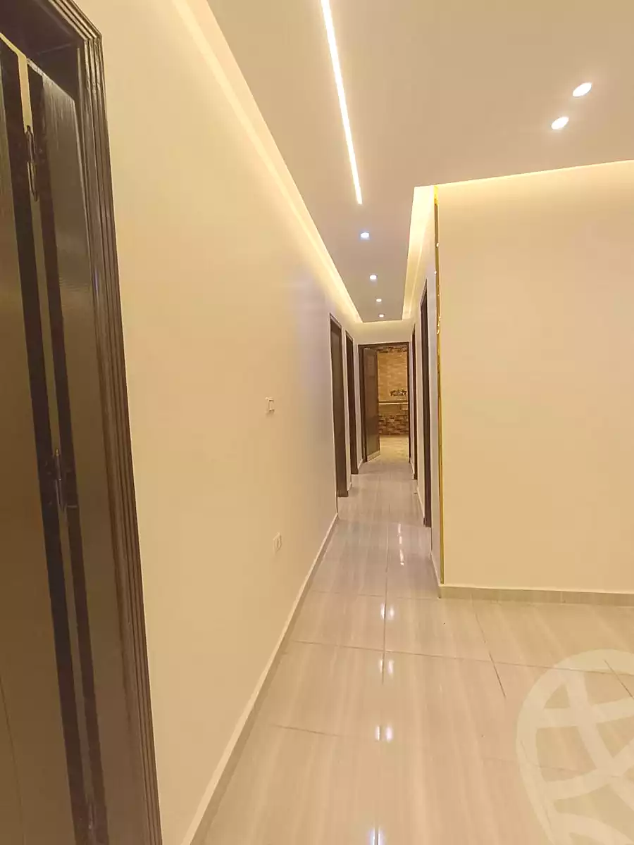 https://aqarmap.com.eg/ar/listing/6806841-for-sale-cairo-6th-of-october-el-ahyaa-neighborhood-2nd-divided-from-al-kafrawei-st