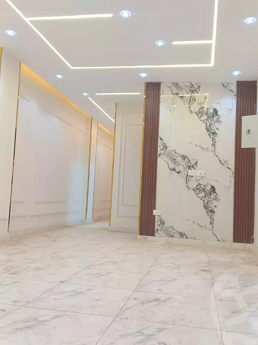 https://aqarmap.com.eg/ar/listing/6806943-for-sale-cairo-6th-of-october-el-ahyaa-neighborhood-3rd-al-hay-al-thalith-st