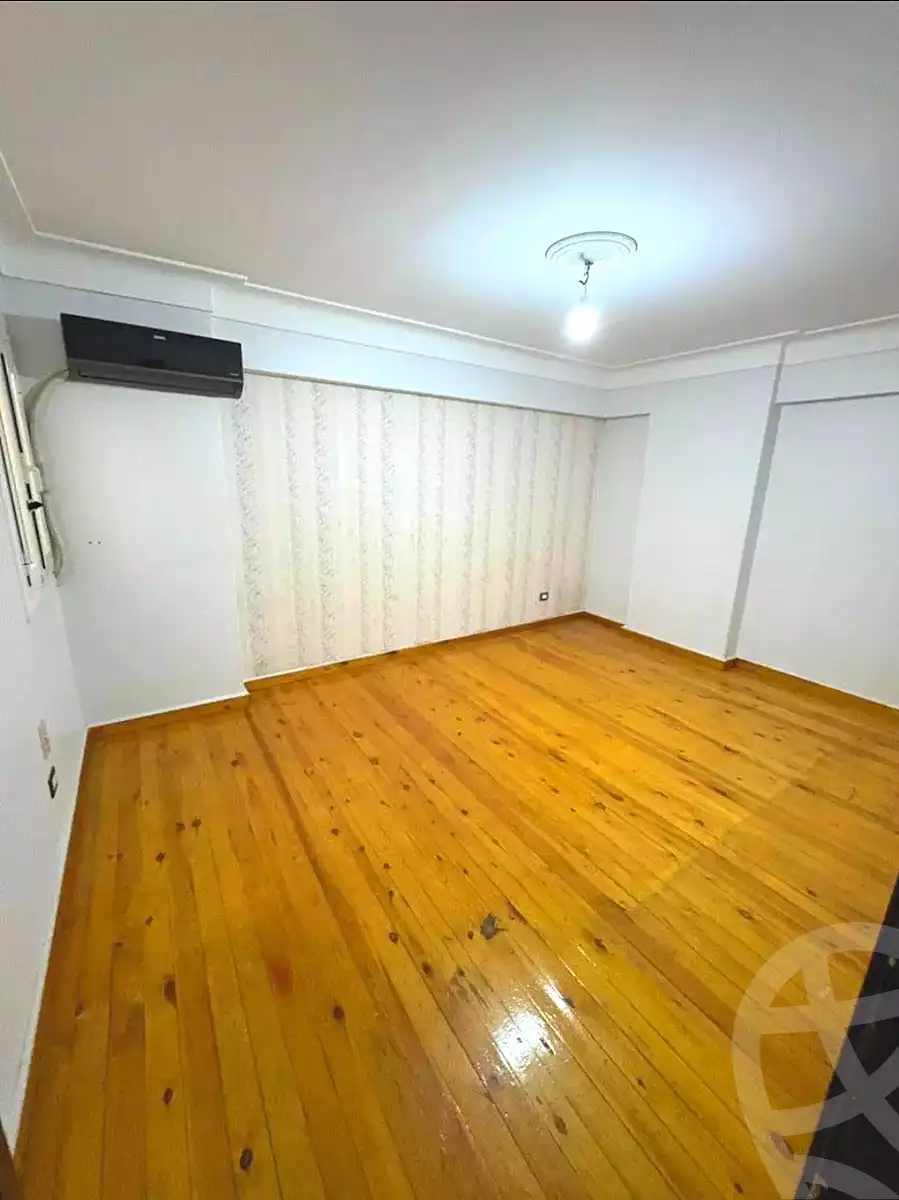 https://aqarmap.com.eg/ar/listing/6807354-for-sale-alexandria-ganaklis