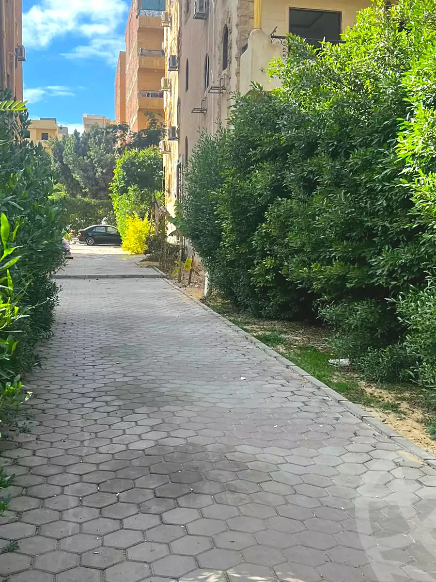 https://aqarmap.com.eg/ar/listing/6807850-for-sale-cairo-6th-of-october-el-ahyaa-neighborhood-3rd