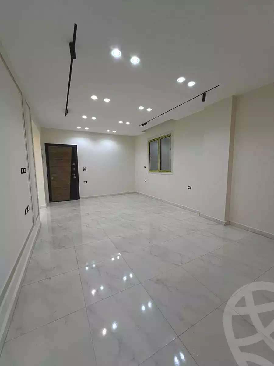 https://aqarmap.com.eg/ar/listing/6807856-for-sale-cairo-6th-of-october-el-ahyaa-neighborhood-3rd