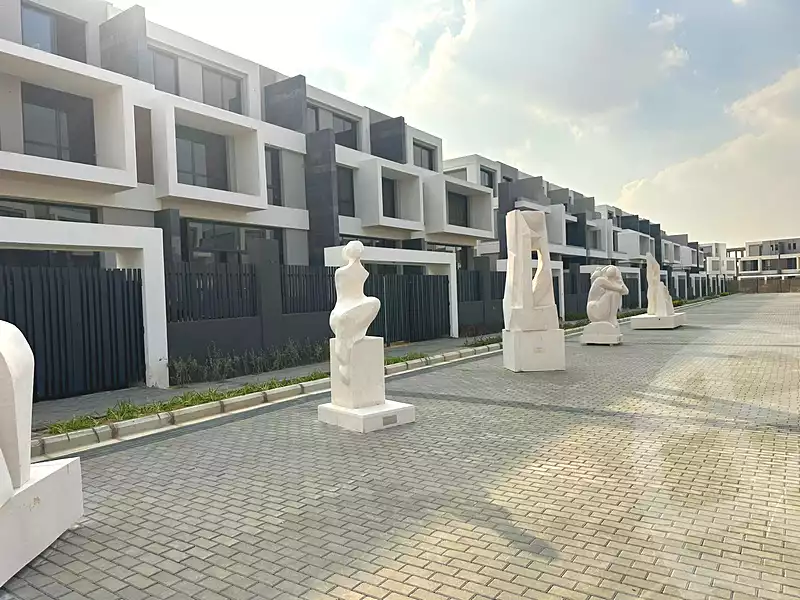 https://aqarmap.com.eg/ar/listing/6808005-for-sale-cairo-new-cairo-compounds-el-patio-town-compound-la-vista