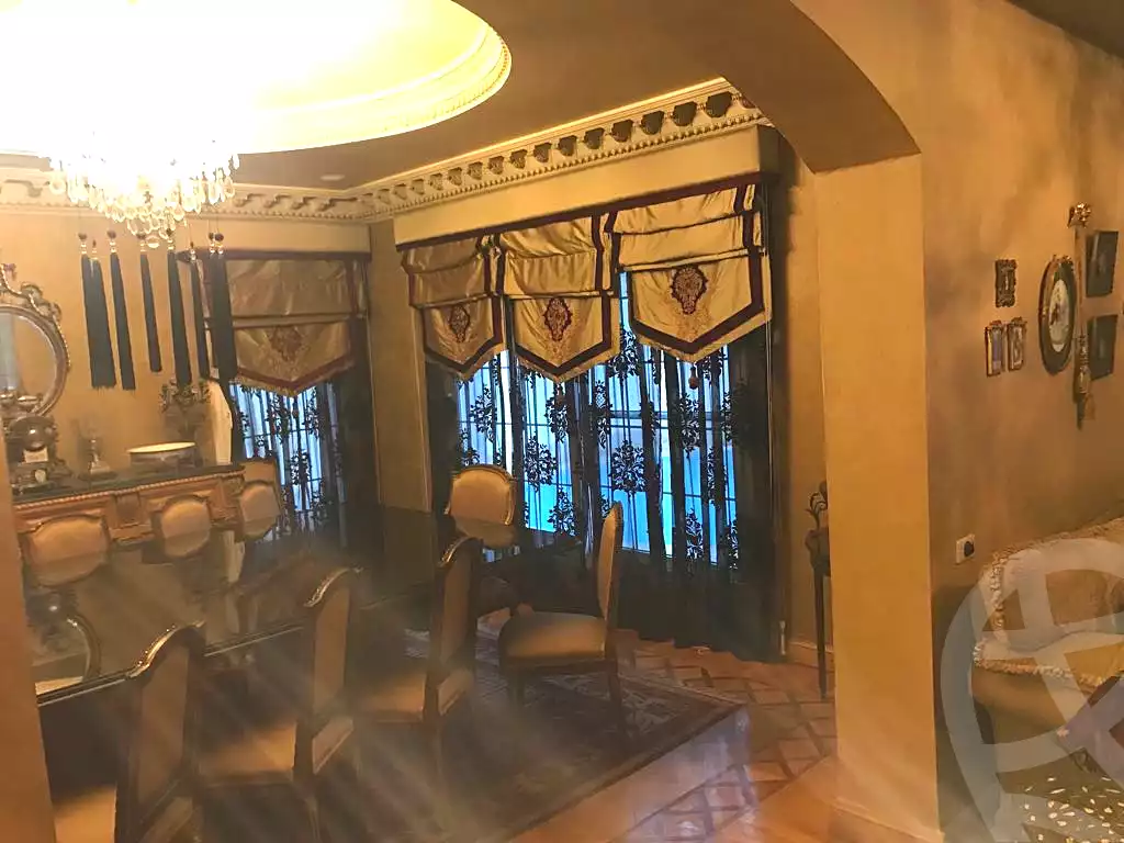 https://aqarmap.com.eg/ar/listing/6808175-for-sale-cairo-6th-of-october-compounds-royal-hills