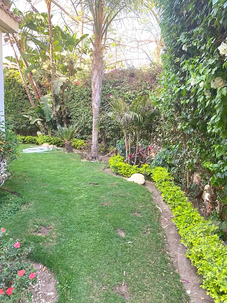 https://aqarmap.com.eg/ar/listing/6808175-for-sale-cairo-6th-of-october-compounds-royal-hills