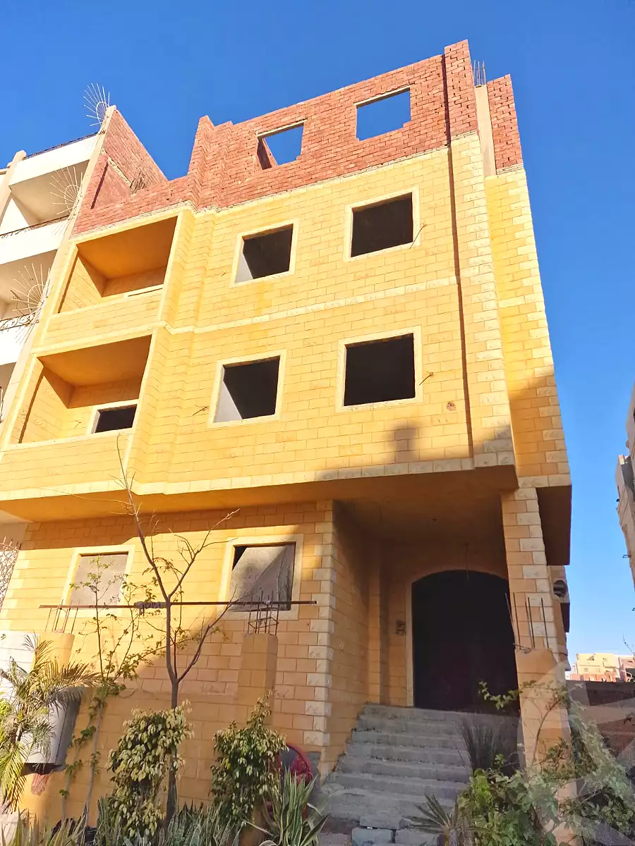 https://aqarmap.com.eg/ar/listing/6808287-for-sale-cairo-6th-of-october-ganob-el-ahyaaa-hay-el-andalous