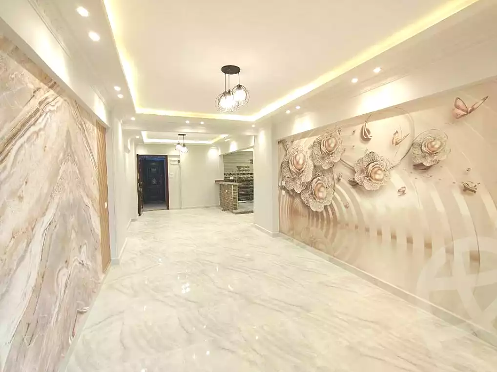 https://aqarmap.com.eg/ar/listing/6814352-for-sale-alexandria-miami-shr-jml-bd-lnsr