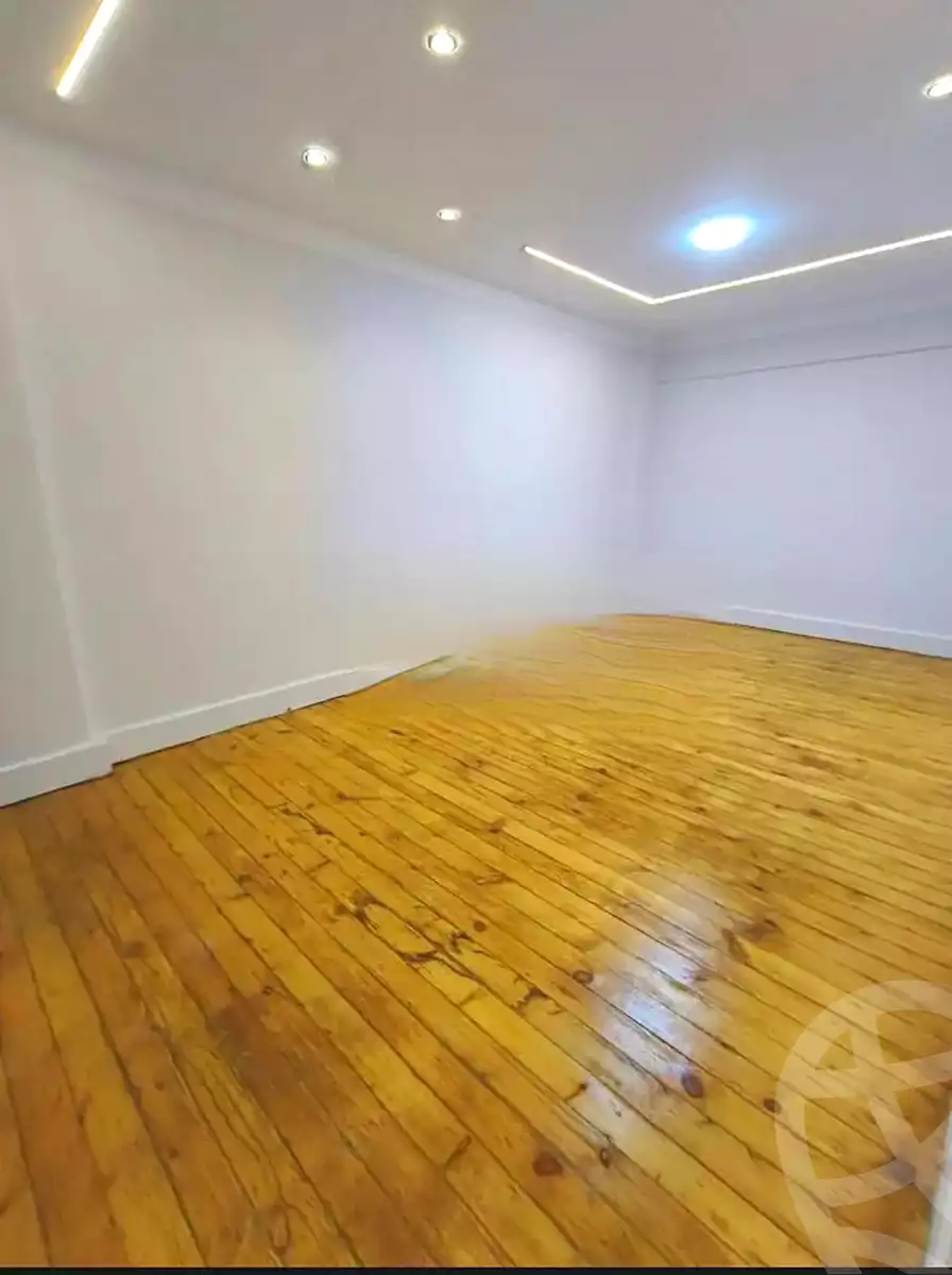 https://aqarmap.com.eg/en/listing/6814454-for-sale-alexandria-lsywf-shamaa