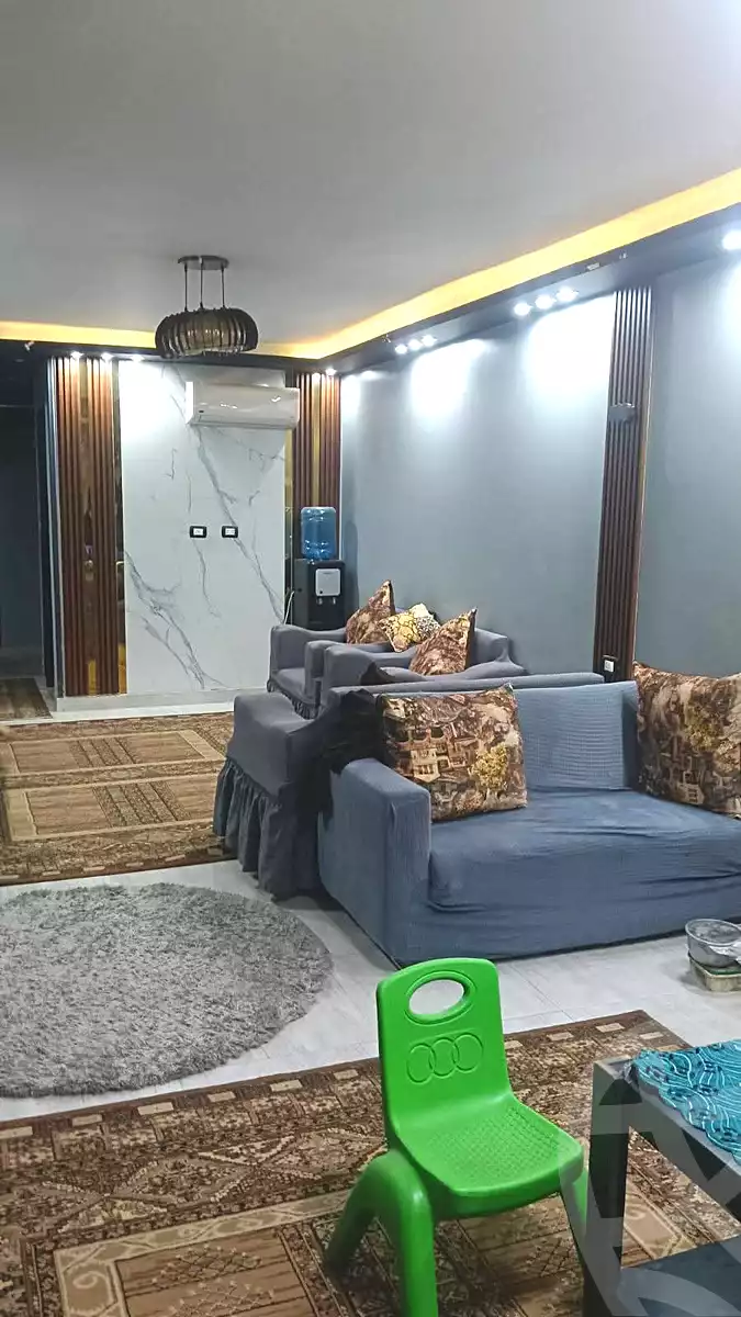 https://aqarmap.com.eg/en/listing/6815003-for-sale-cairo-helwan-ahmed-enci-st