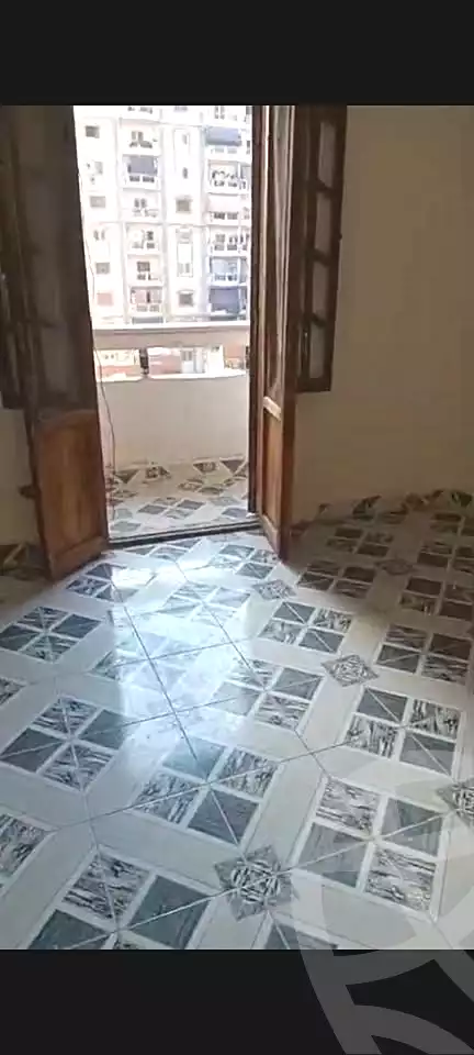 https://aqarmap.com.eg/ar/listing/6815695-for-sale-alexandria-moharram-bey-erfan-st